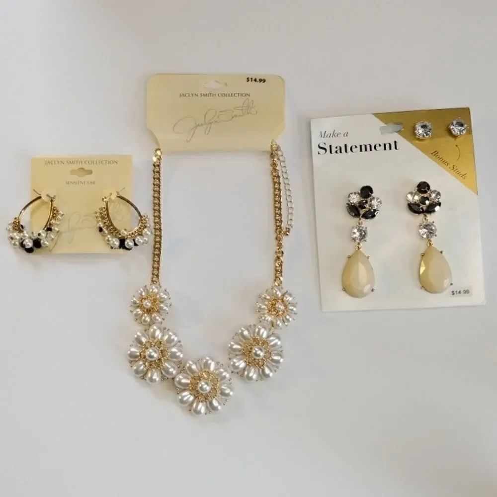Women's Necklace & Earings